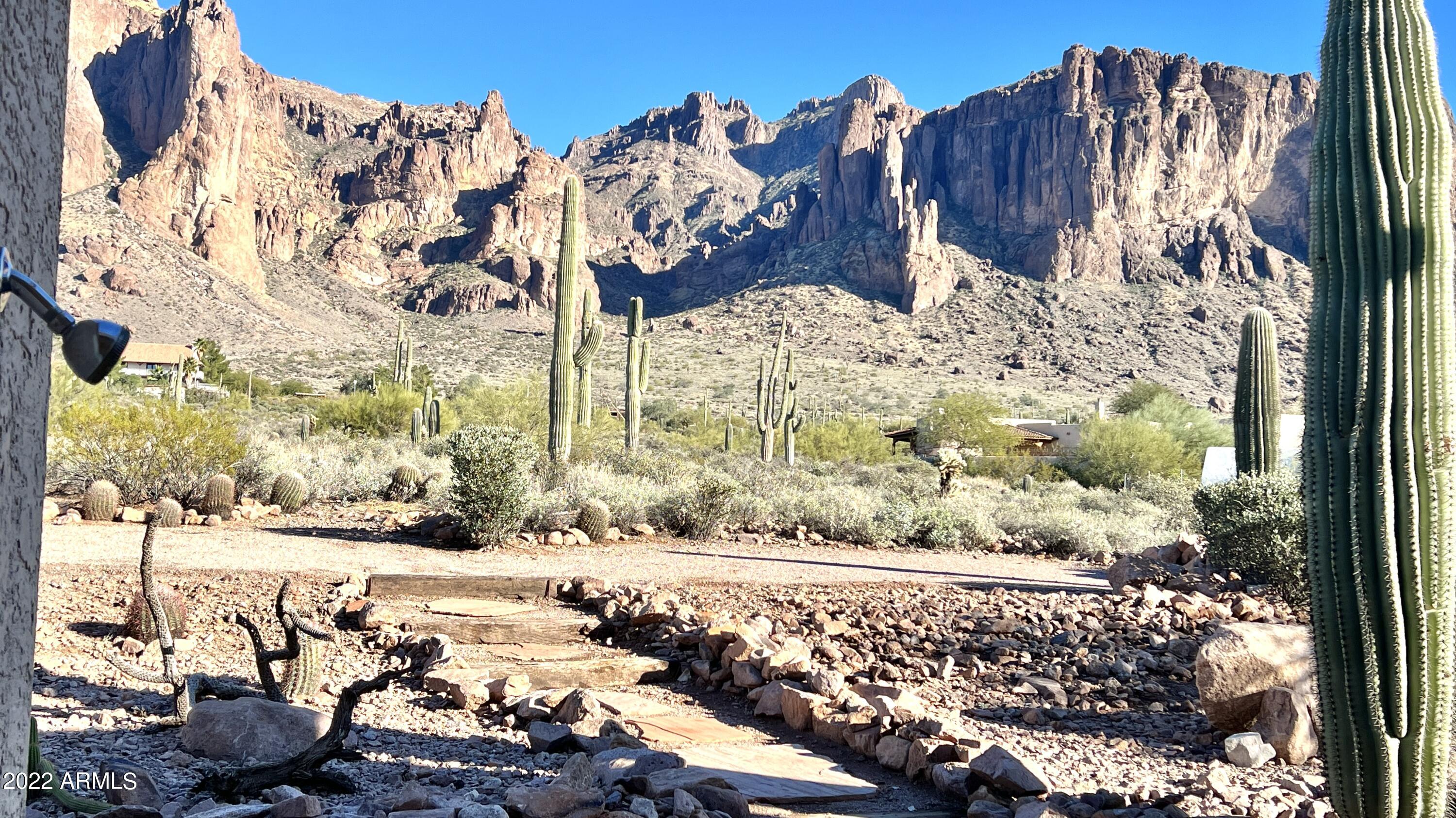 3315 North Prospectors Road Apache Junction, AZ 85119 - Photo 13 of 40 iP 27