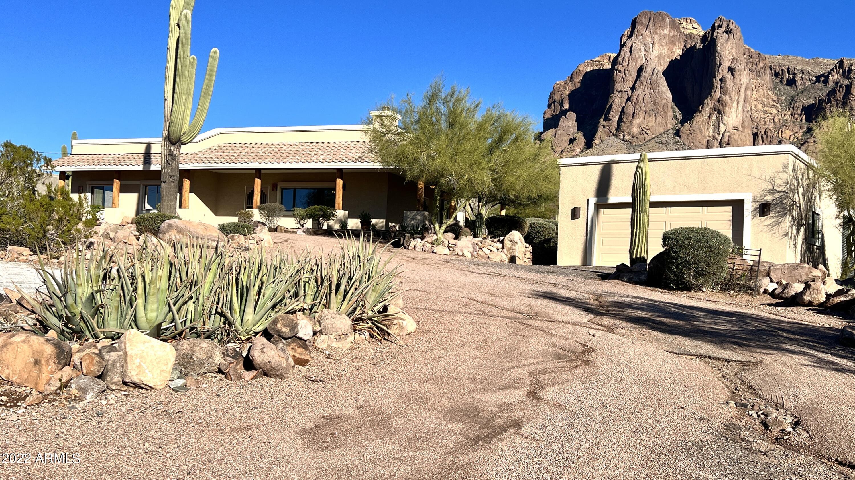 3315 North Prospectors Road Apache Junction, AZ 85119 - Photo 4 of 40 iP 51
