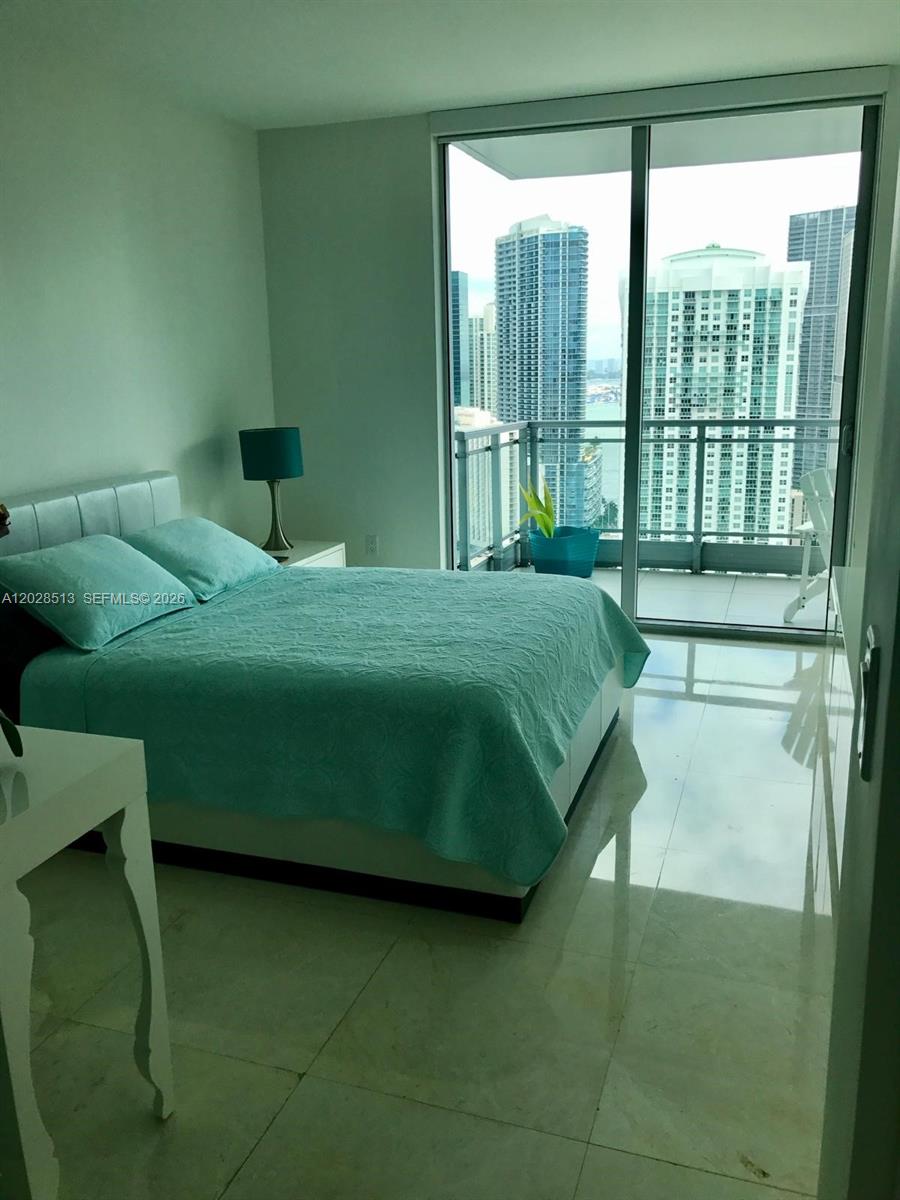 92 Southwest 3rd Street, Unit 3712 Miami, FL 33130 - Photo 6 of 14