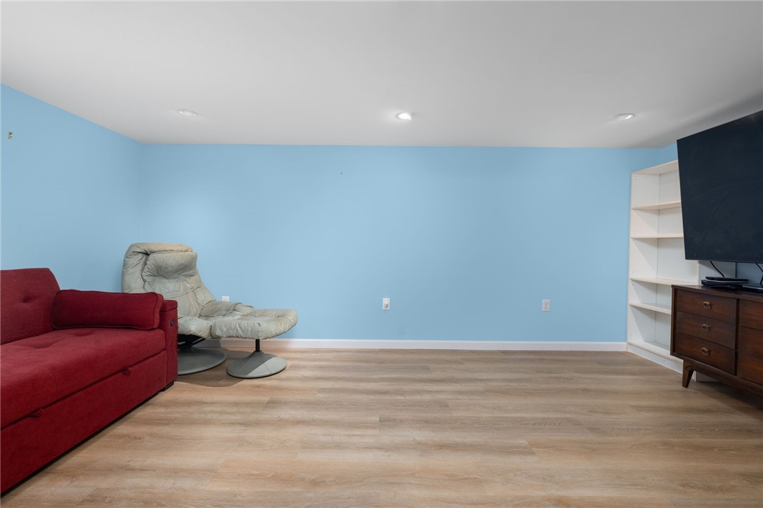 35 Post Road Westerly, RI 02891 - Photo 20 of 23