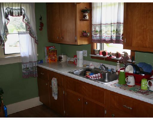 3606 Lutheran Church Road Apollo, PA 15613 - Photo 4 of 8 Kitchen.