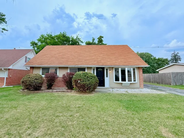 $247,000 | 163 West Raye Drive, Chicago Heights, IL 60411