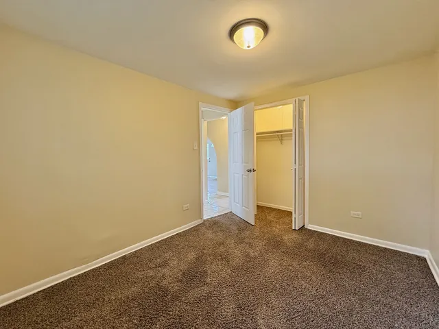 $247,000 | 163 West Raye Drive, Chicago Heights, IL 60411