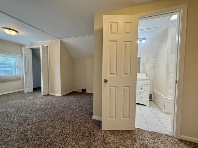 $247,000 | 163 West Raye Drive, Chicago Heights, IL 60411