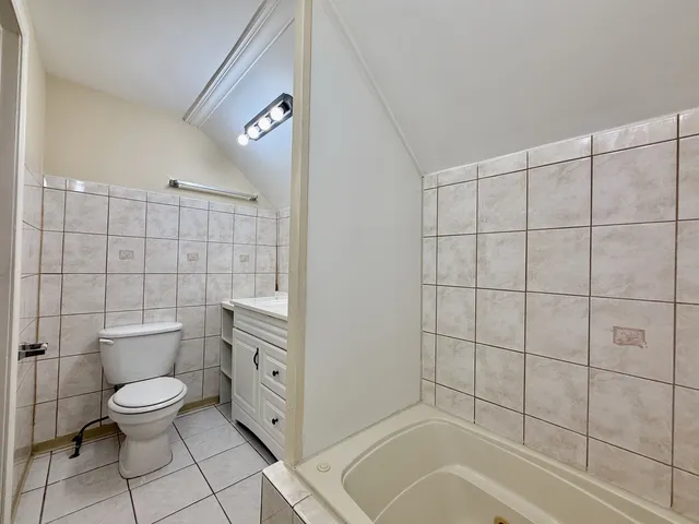 $247,000 | 163 West Raye Drive, Chicago Heights, IL 60411