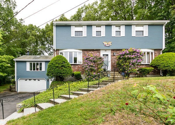 26 Rutledge Terrace Waltham, MA 02452 - Photo 2 of 16 Gallery Image 2