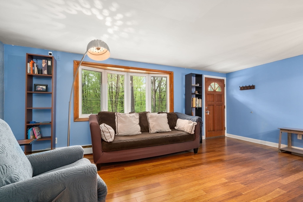 369 Central Turnpike Sutton, MA 01590 - Photo 2 of 20