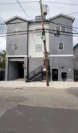 a building with a outdoor space