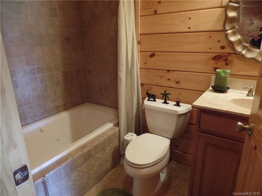 49757 Rutherford Drive Marion, NC 28752 - Photo 4 of 18 Gallery Image 4