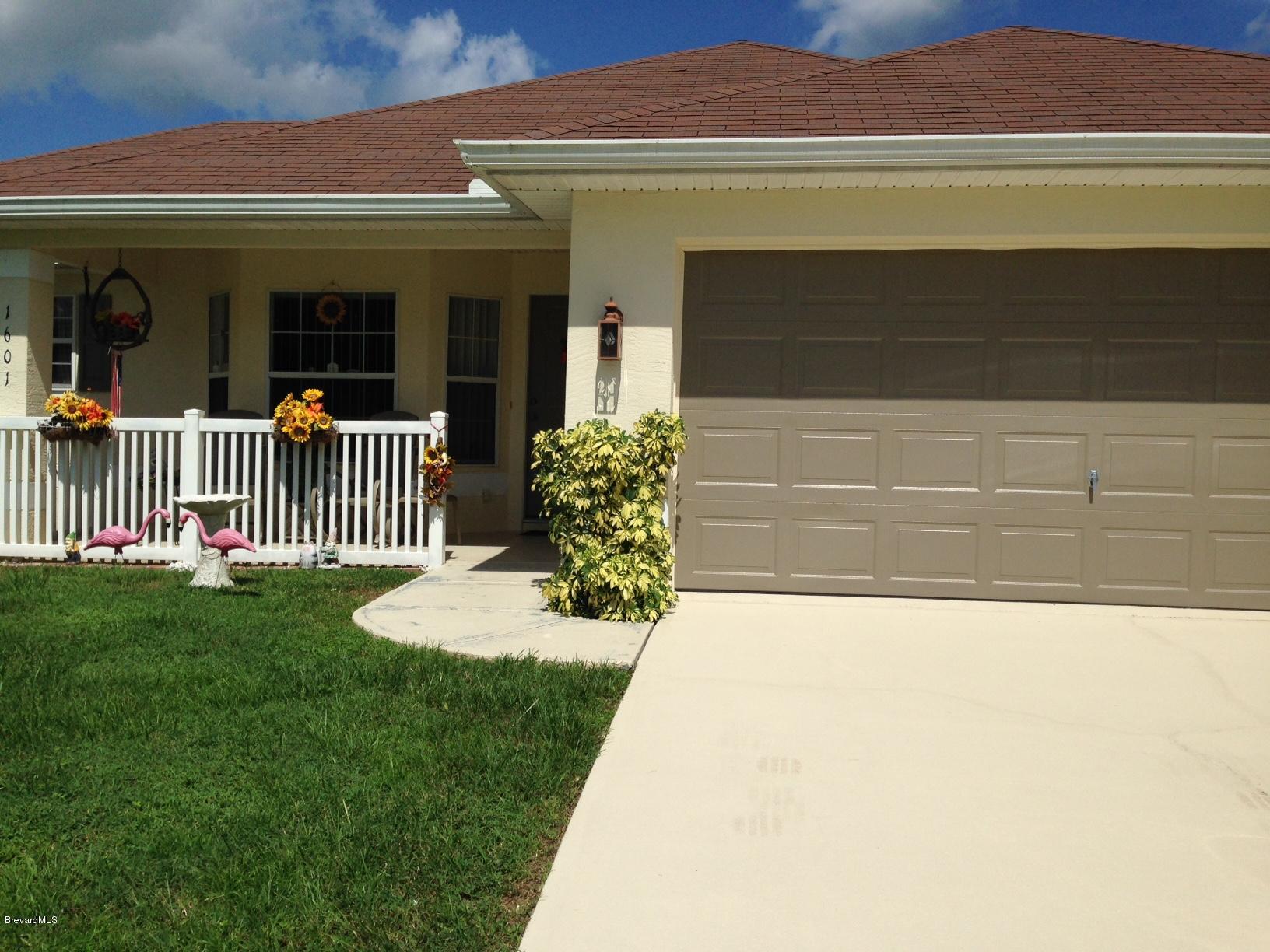 482 Sauders Road Southeast Palm Bay, FL 32909 - Photo 2 of 20 FRONT UP CLOSE