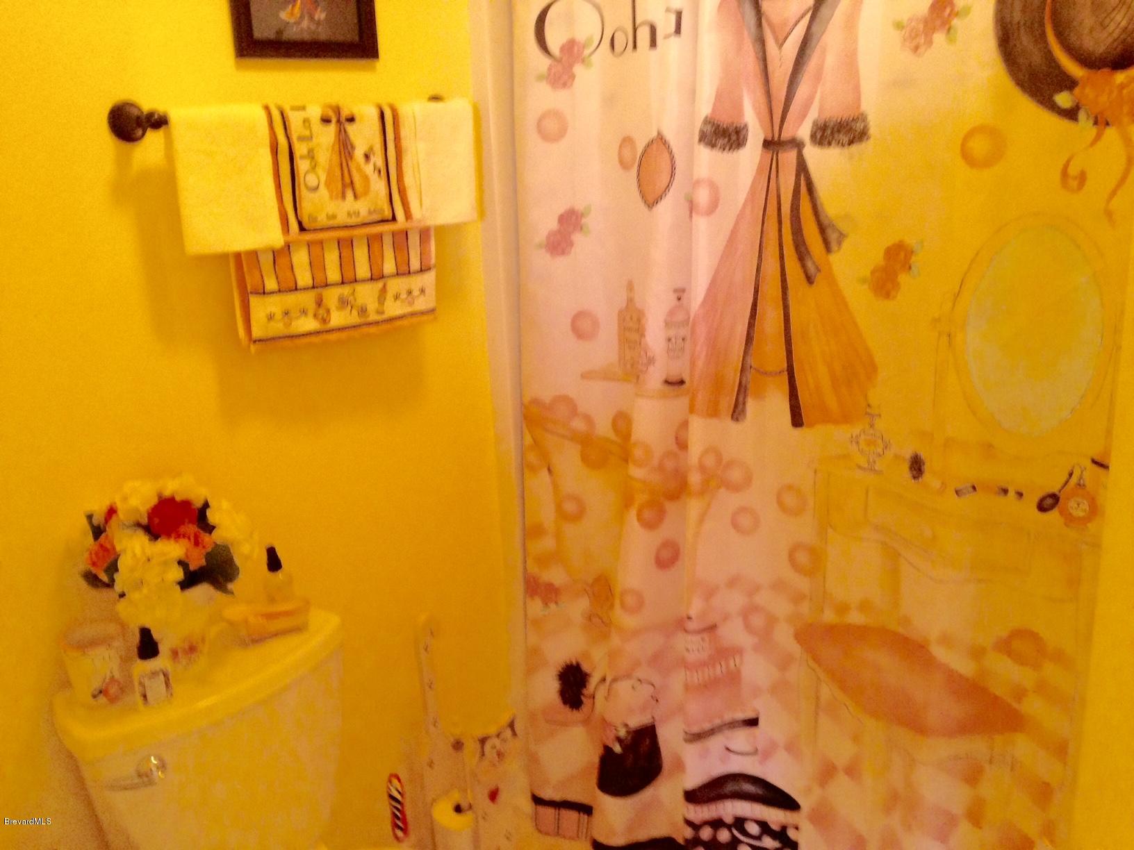 482 Sauders Road Southeast Palm Bay, FL 32909 - Photo 13 of 20 MASTER BATH TUB AND TOILET