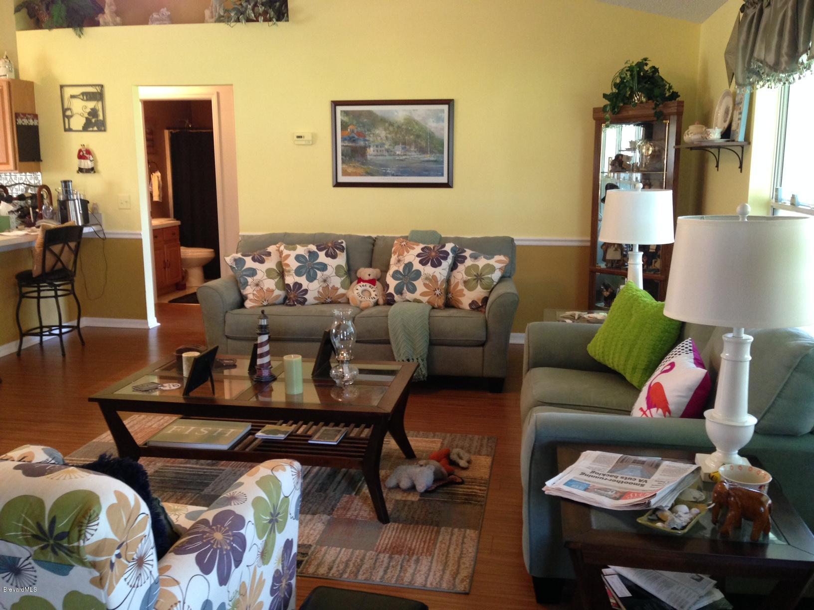 482 Sauders Road Southeast Palm Bay, FL 32909 - Photo 4 of 20 LIVING ROOM VIEW 2