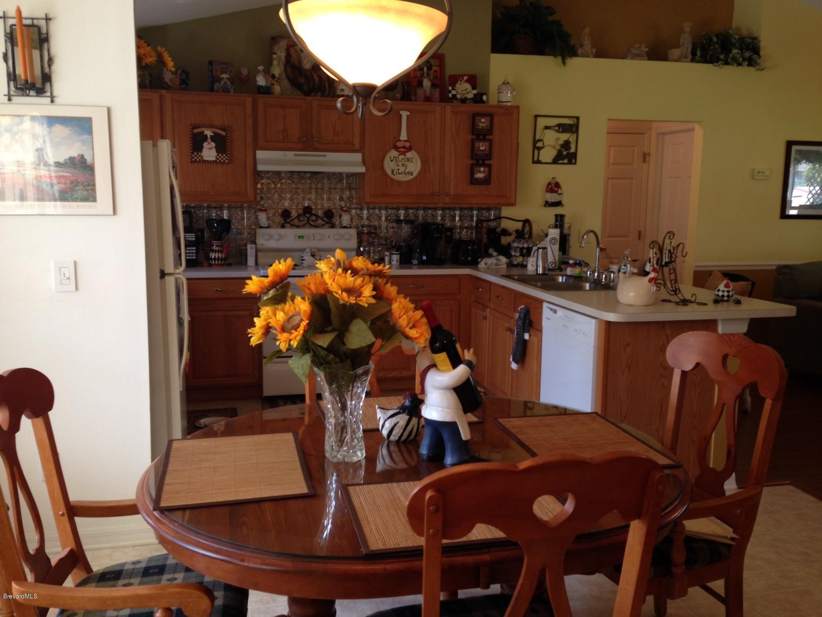 482 Sauders Road Southeast Palm Bay, FL 32909 - Photo 7 of 20 DINING VIEW 2