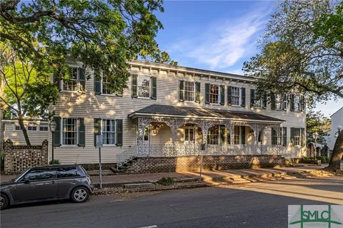 $4,500,000 | 52-56 East Broad Street, Savannah, GA 31401