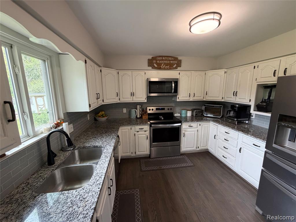 2712 North Branch Road North Branch, MI 48461 - Photo 13 of 37