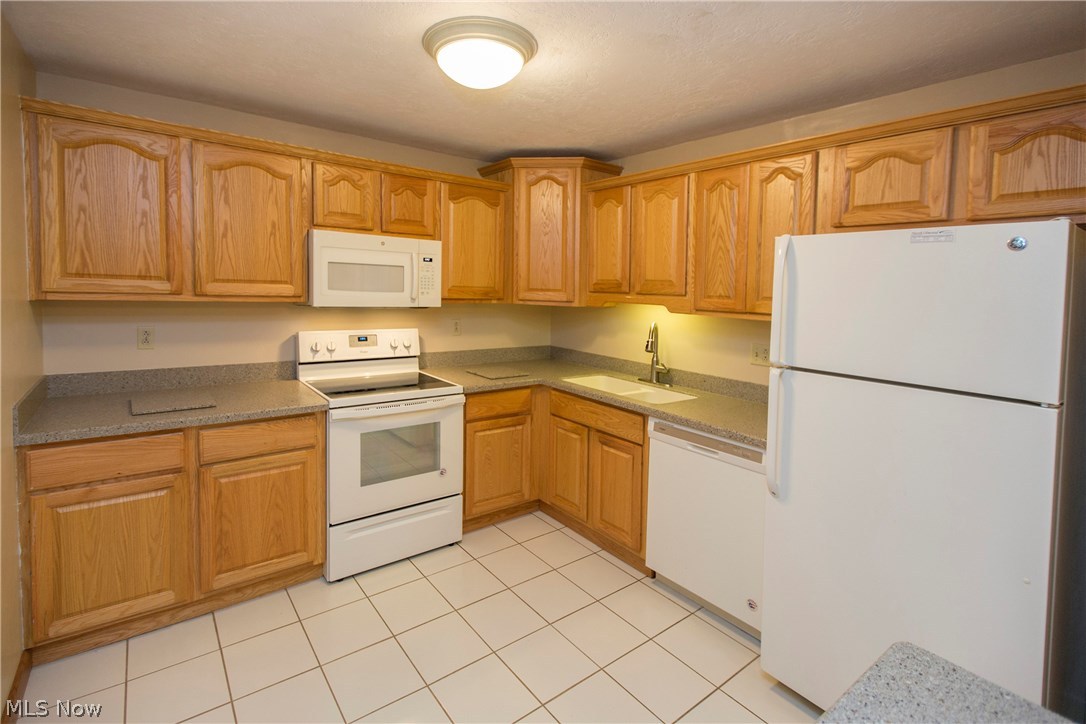 22954 Maple Ridge Road, Unit 105 North Olmsted, OH 44070 - Photo 11 of 27 Gallery Image 11