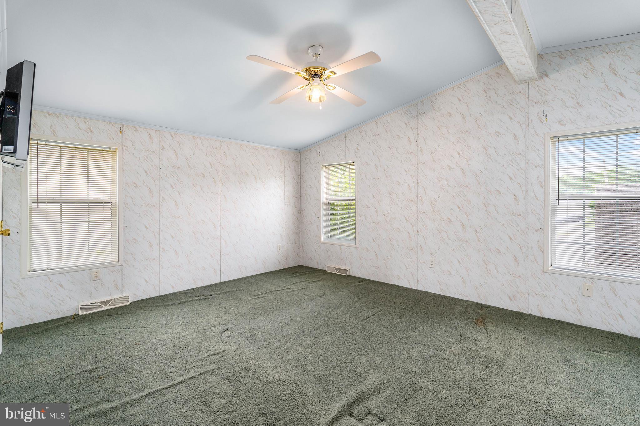 77 Woods Way Elkton, MD 21921 - Photo 18 of 31 PRIMARY BEDROOM WITH WALK-IN CLOSET