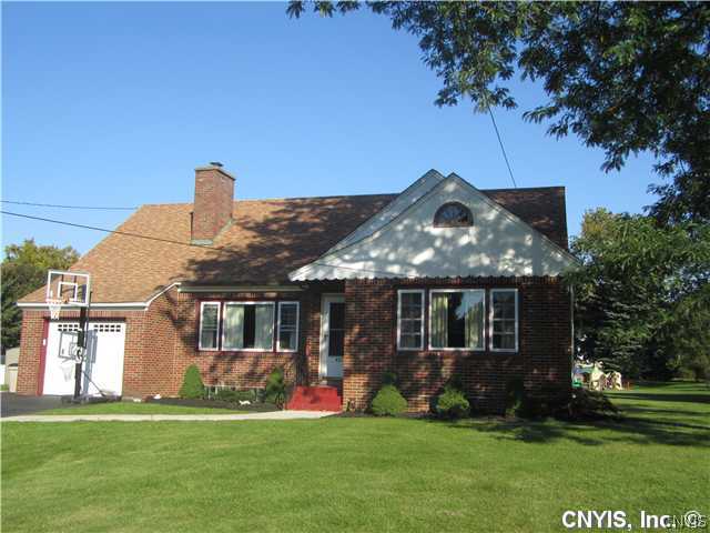 411 Meadow Road Geddes, NY 13219 - Photo 1 of 1 Exterior Front