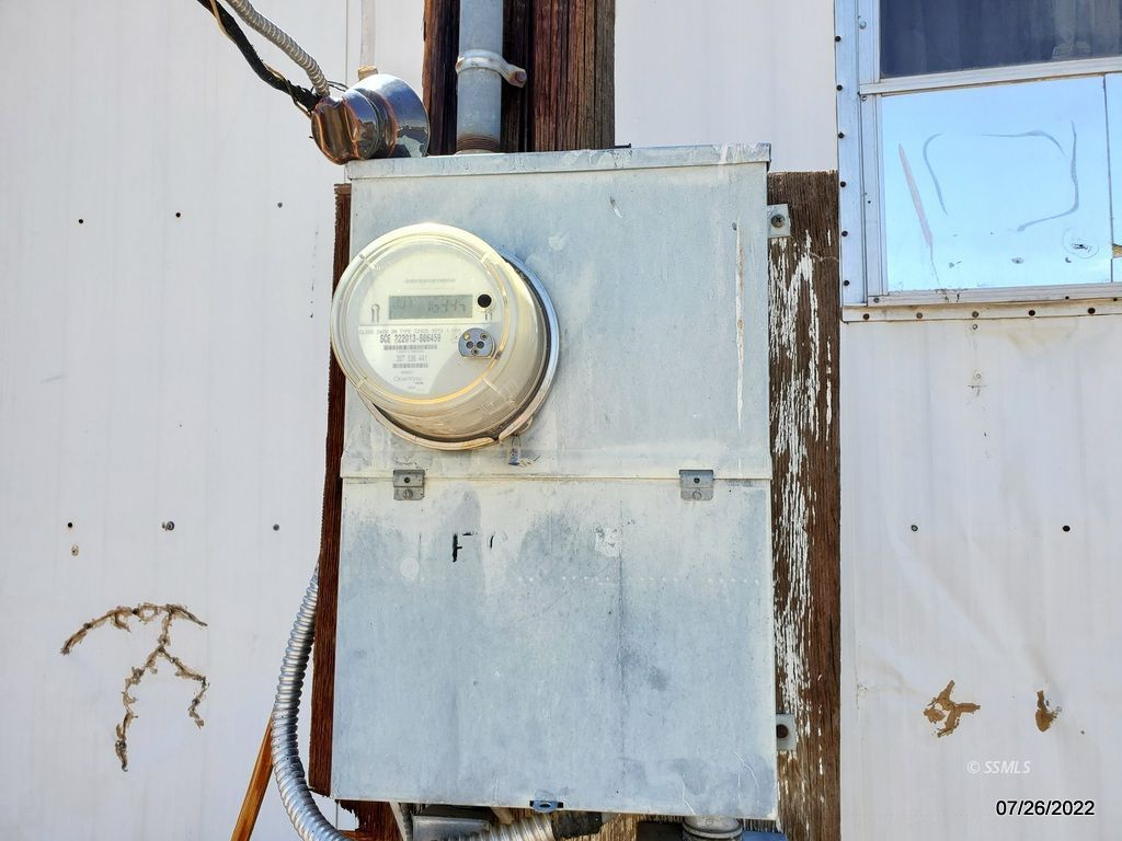 1745 West Upjohn Avenue Ridgecrest, CA 93555 - Photo 19 of 26 a close view of utility room