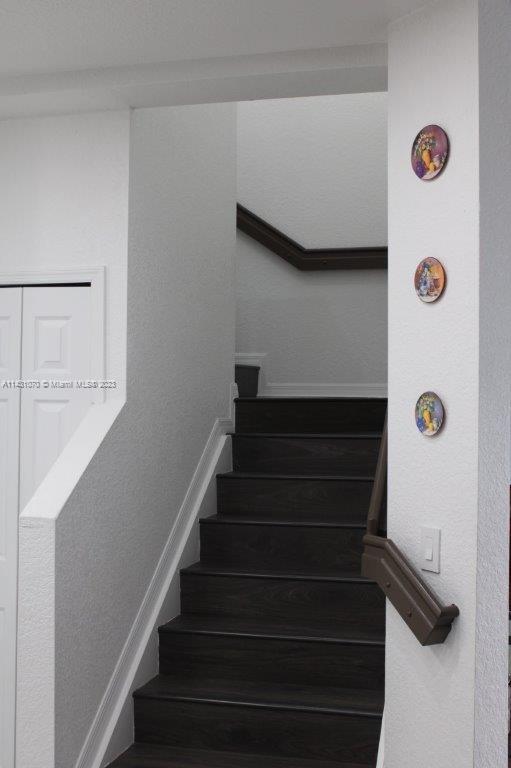 16383 Southwest 44th Terrace Miami, FL 33185 - Photo 3 of 24 a view of entryway