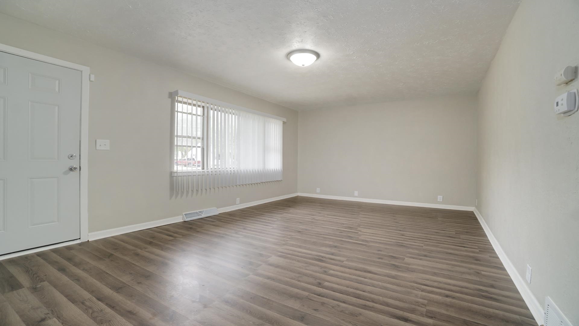 424 Barnum Road Rockford, IL 61109 - Photo 5 of 25 Gallery Image 5