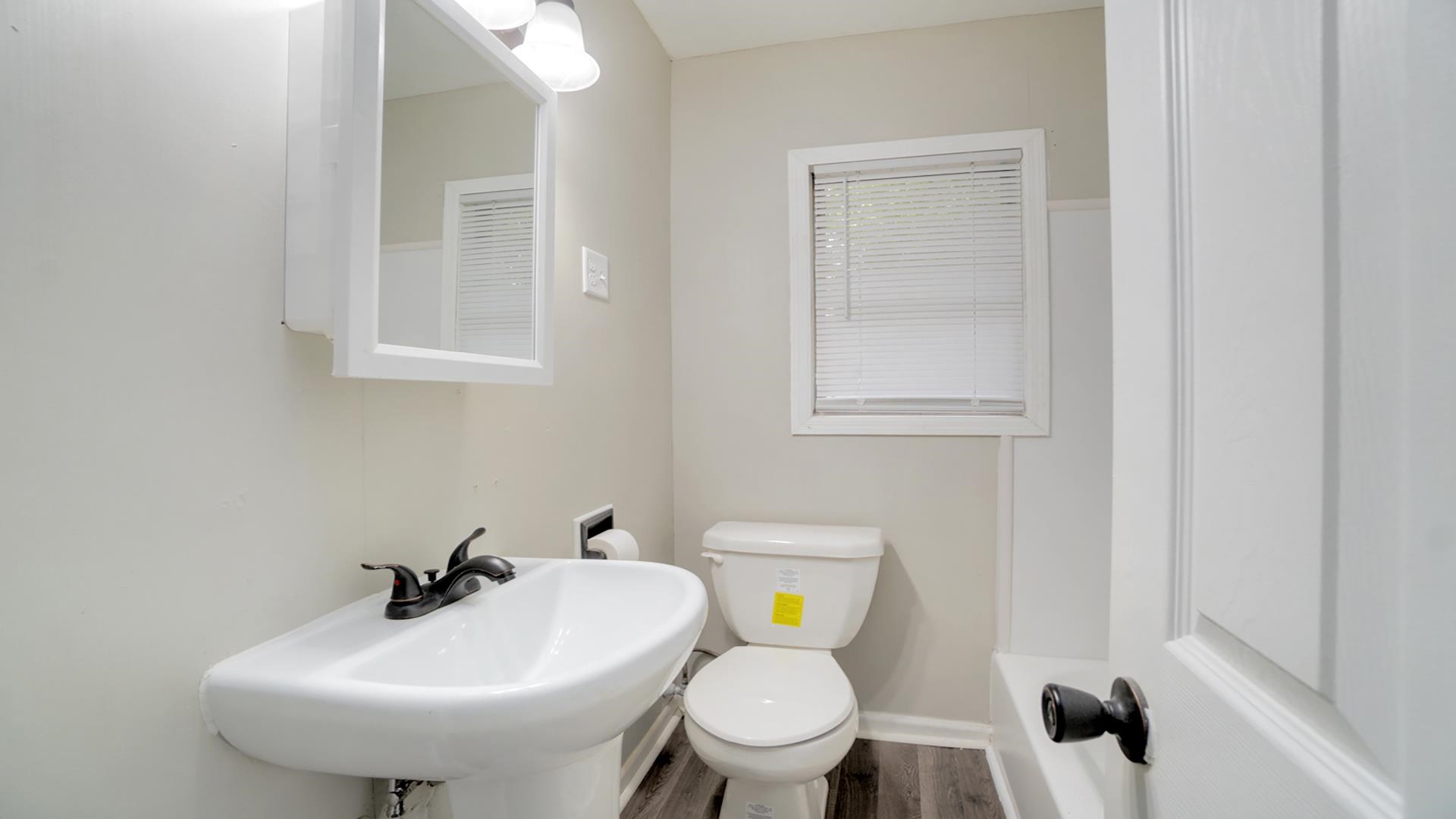 424 Barnum Road Rockford, IL 61109 - Photo 8 of 25 Gallery Image 8