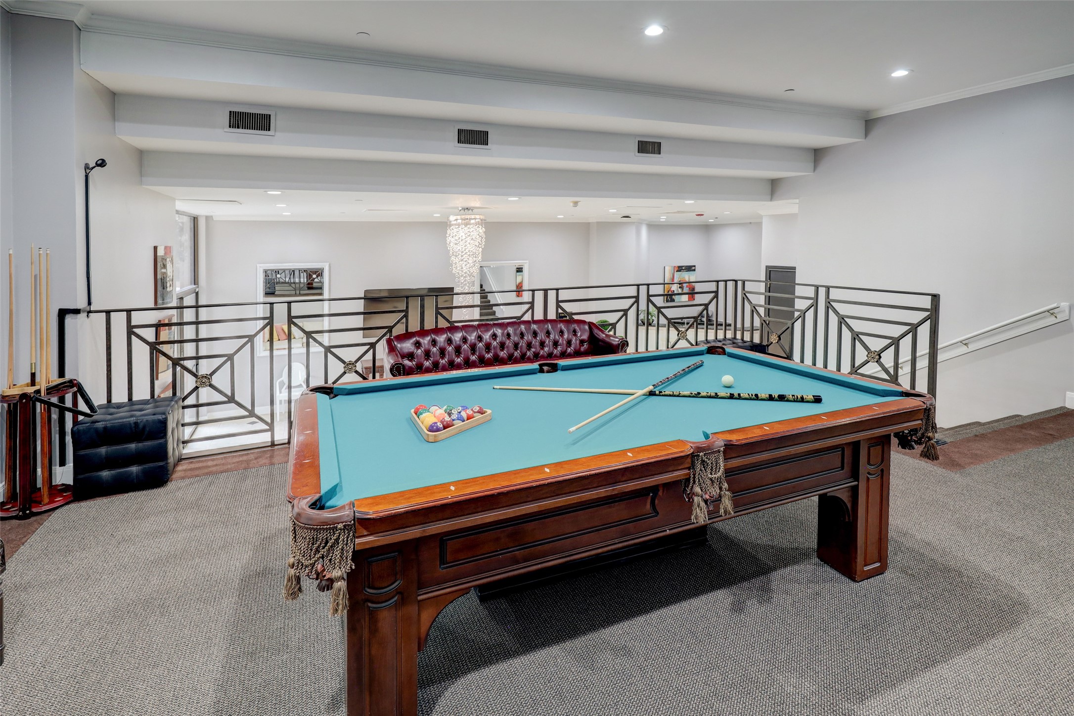 3350 McCue Road, Unit 1501 Houston, TX 77056 - Photo 36 of 38 a room with furniture and pool table