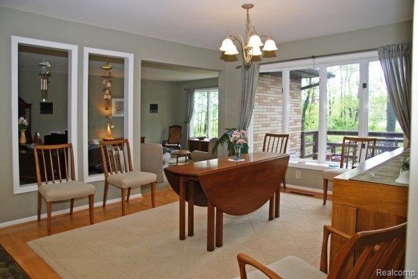 6316 Scully Road Dexter, MI 48130 - Photo 9 of 24 Dining room