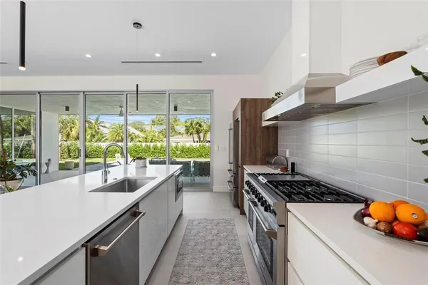 $1,899,000 | 1304 Indian Rocks Road, Belleair, FL 33756