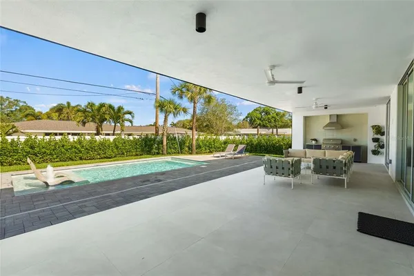$1,899,000 | 1304 Indian Rocks Road, Belleair, FL 33756