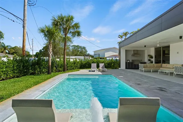 $1,899,000 | 1304 Indian Rocks Road, Belleair, FL 33756