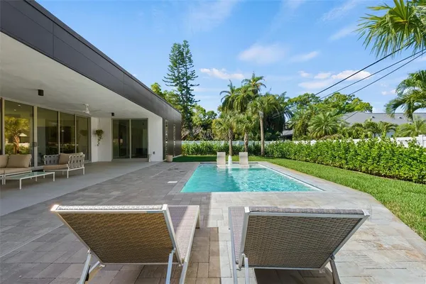 $1,899,000 | 1304 Indian Rocks Road, Belleair, FL 33756
