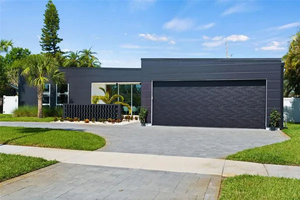 $1,899,000 | 1304 Indian Rocks Road, Belleair, FL 33756