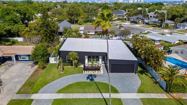 $1,899,000 | 1304 Indian Rocks Road, Belleair, FL 33756