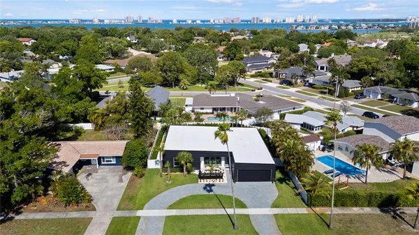 $1,899,000 | 1304 Indian Rocks Road, Belleair, FL 33756