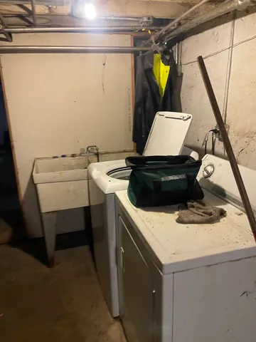 $124,900 | 15616 Loomis Avenue, Harvey, IL 60426