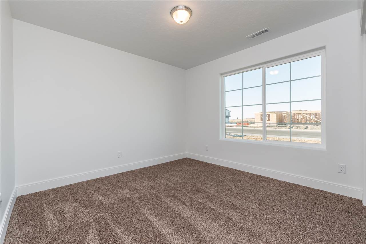 724 South Grady Road Spokane Valley, WA 99016 - Photo 9 of 19