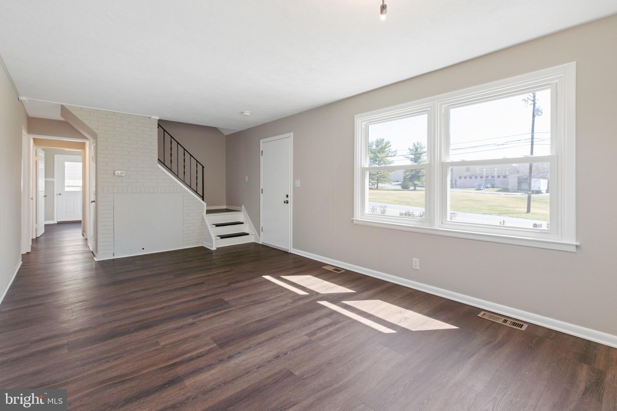 188 Pitney Road Lancaster, PA 17601 - Photo 5 of 29