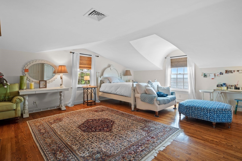 17 Crowninshield Road Marblehead, MA 01945 - Photo 31 of 42