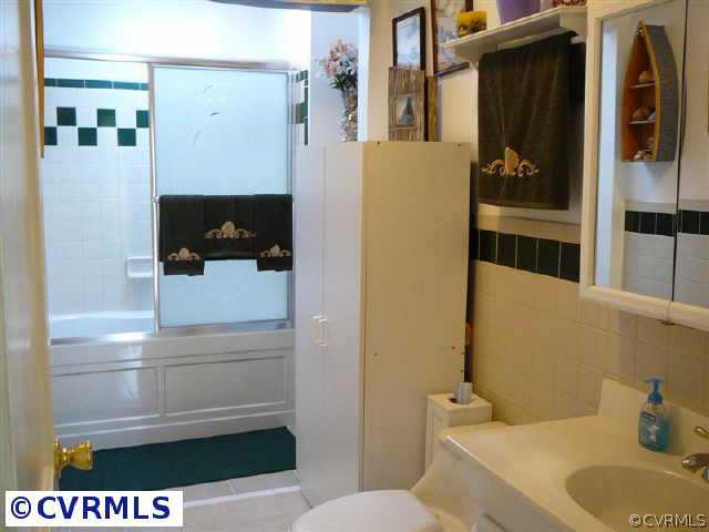 1801 Skipwith Road Richmond, VA 23229 - Photo 7 of 10 Other - Updated bath w/jetted tub,ceramic tile walls & floor,nice vanity and skylight!