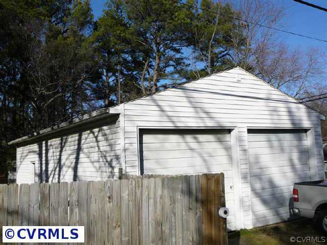 1801 Skipwith Road Richmond, VA 23229 - Photo 8 of 10 Other - Oversized 2-car garage! Entered from Tallwood...
