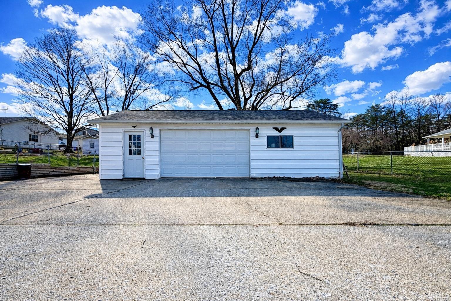 311 North Madison Street Bedford, IN 47421 - Photo 2 of 36