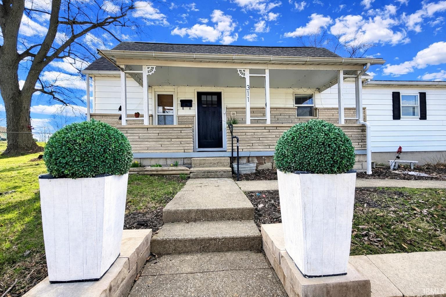 311 North Madison Street Bedford, IN 47421 - Photo 3 of 36