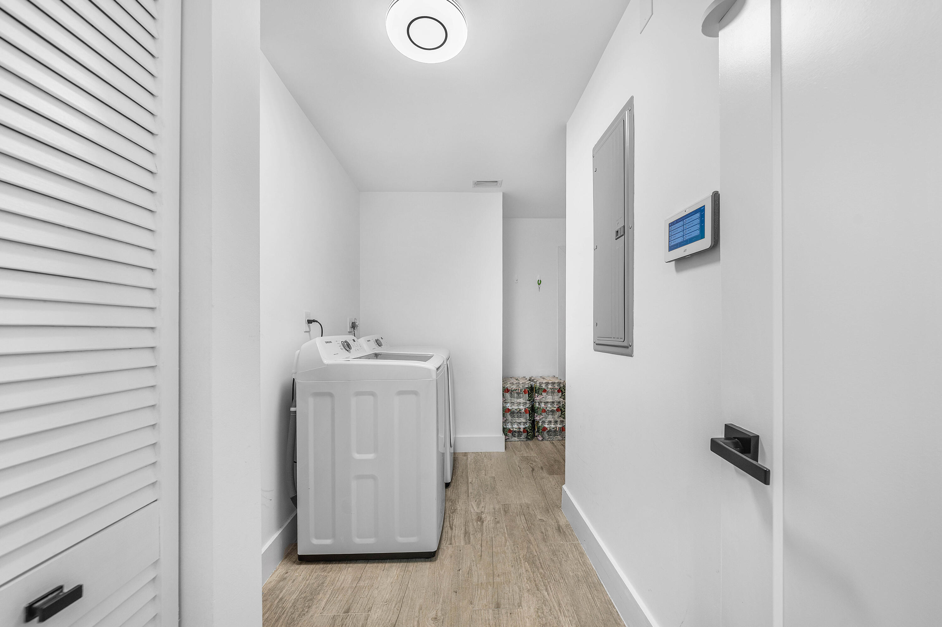 6229 Graycliff Drive, Unit A Boca Raton, FL 33496 - Photo 24 of 32 Laundry Room