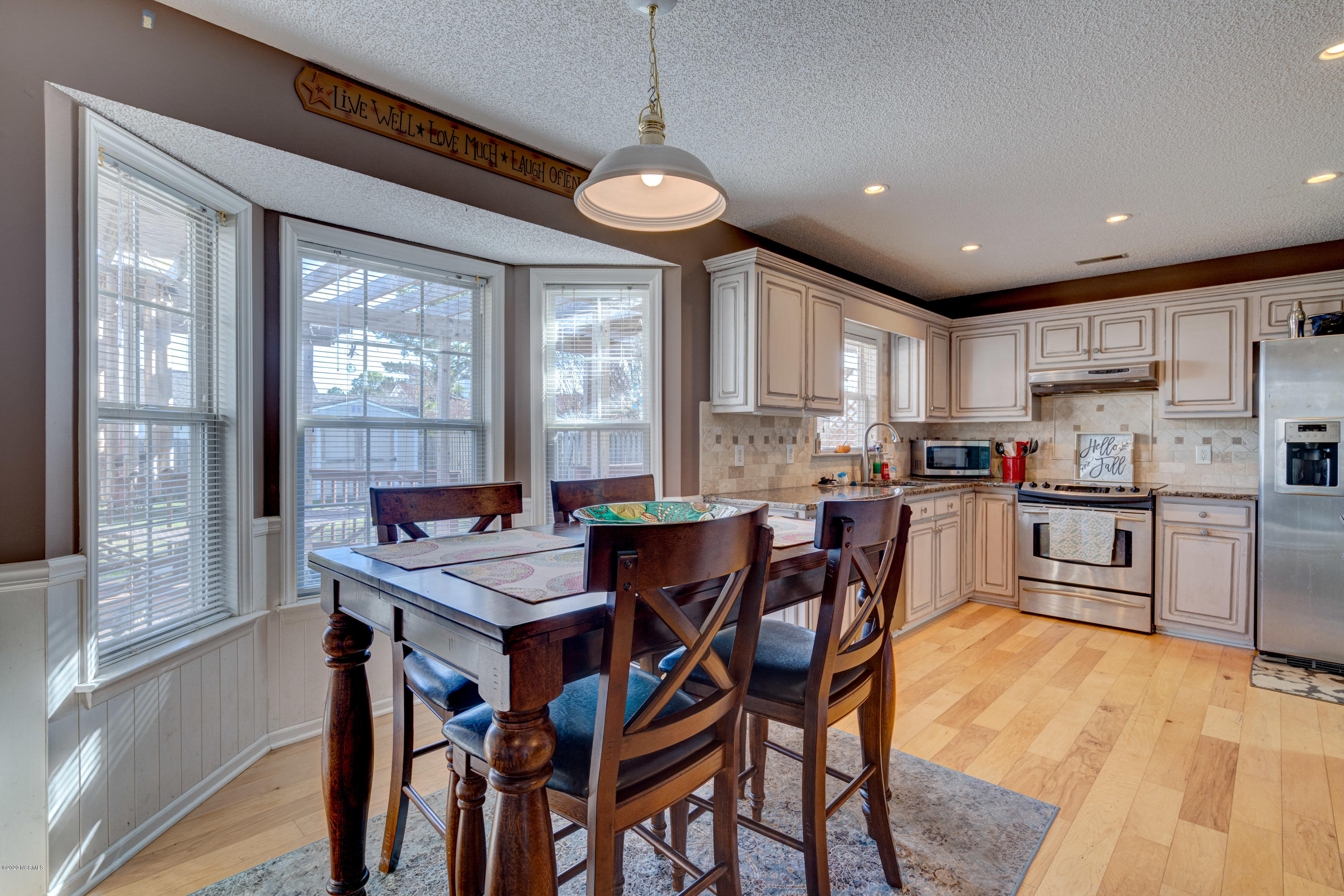 7118 Springer Road Wilmington, NC 28411 - Photo 12 of 39 Breakfast Nook