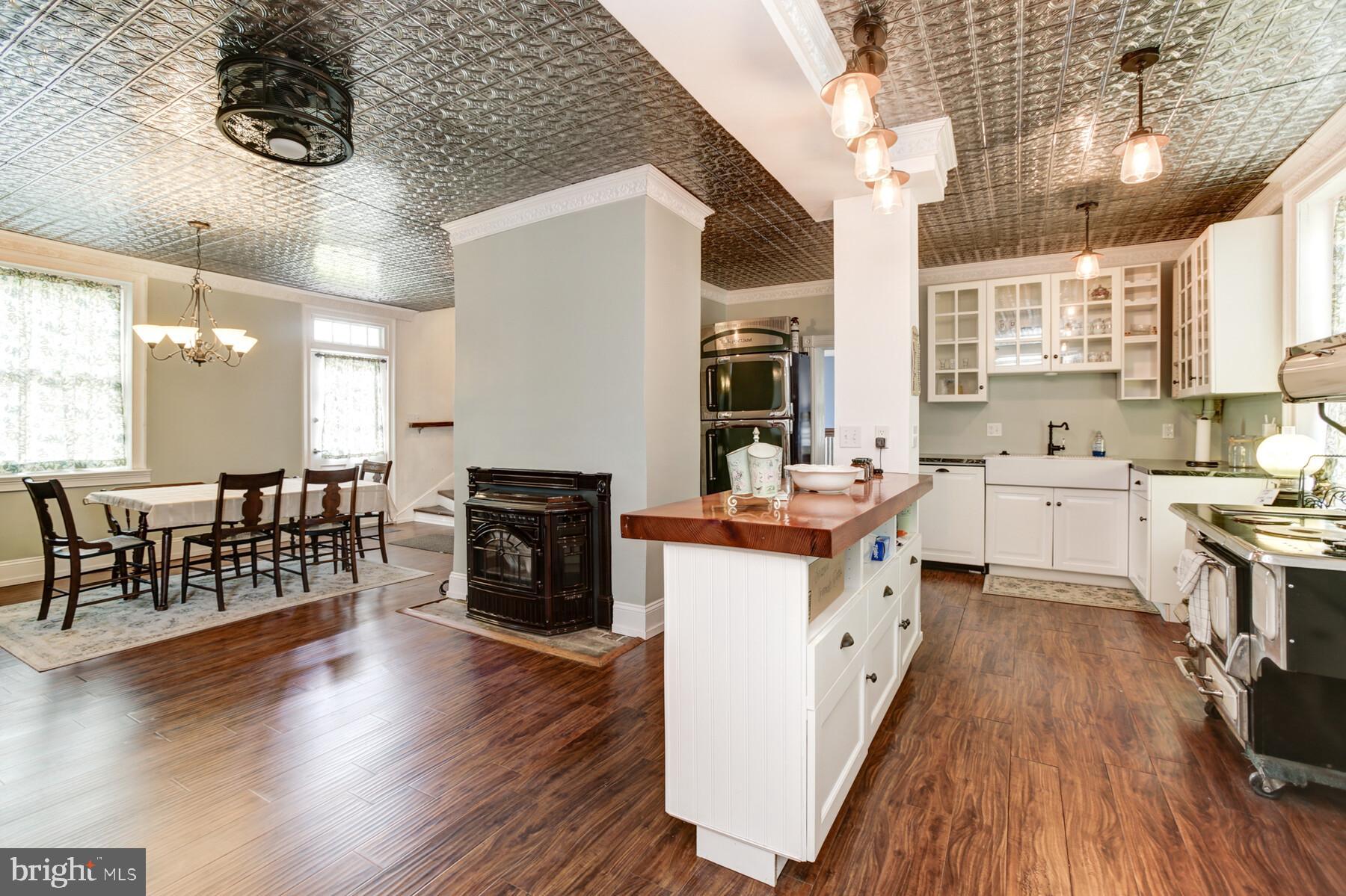 1800 Trevanion Road Taneytown, MD 21787 - Photo 12 of 36 Spacious Kitchen