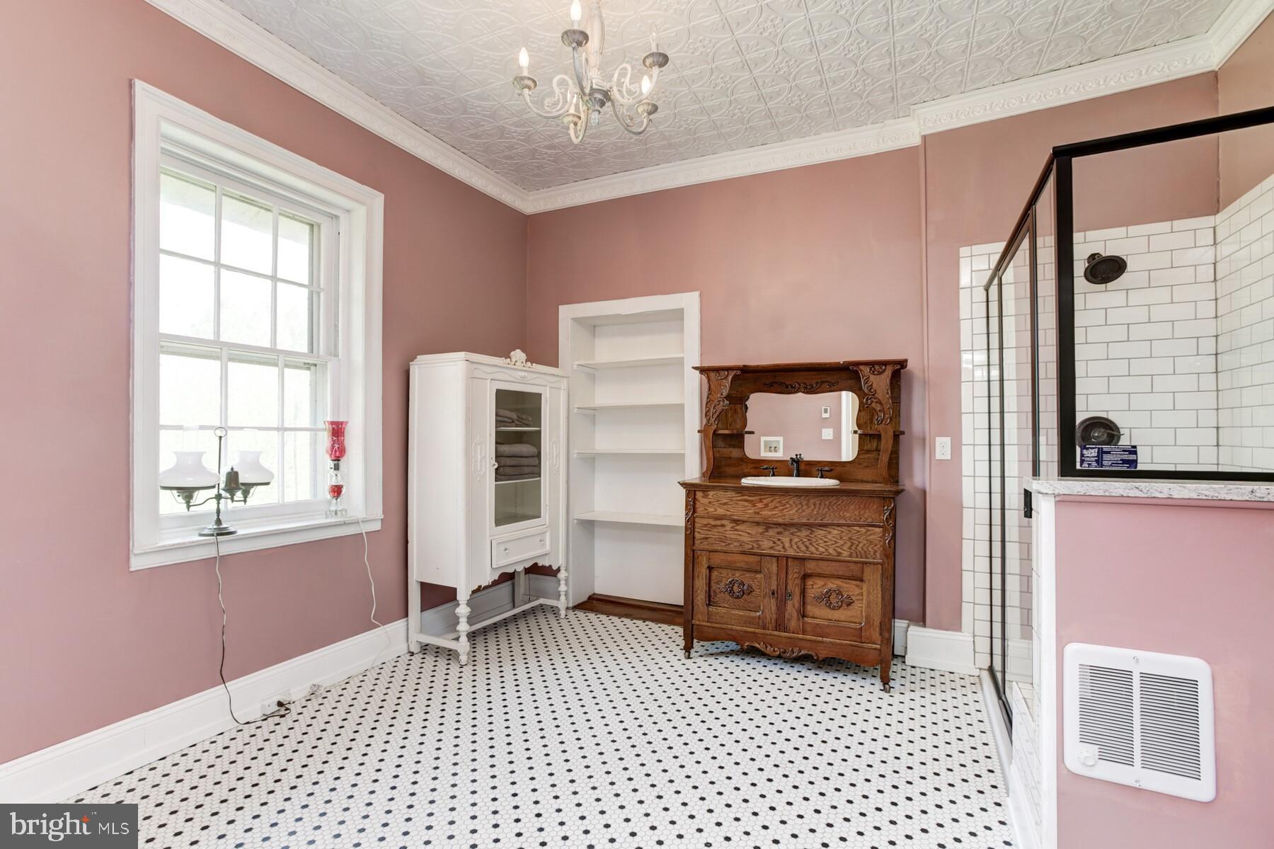 1800 Trevanion Road Taneytown, MD 21787 - Photo 25 of 36 Upper Level Full Bath