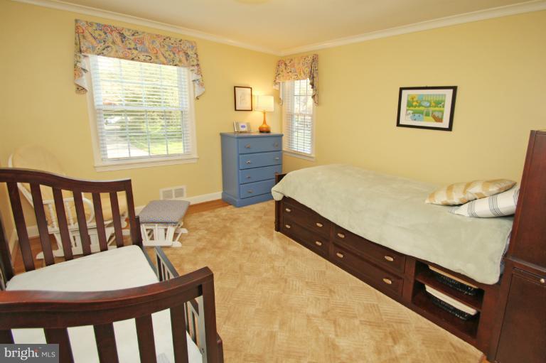 2 Lauer Terrace Silver Spring, MD 20901 - Photo 11 of 28 a living room with a bed furniture and a window