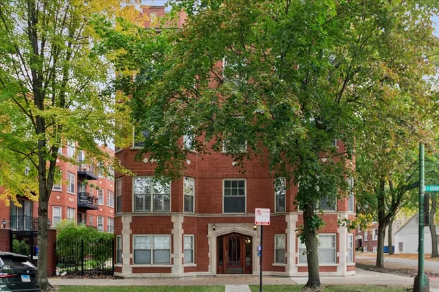 $385,000 | 1265 West Granville Avenue, Unit 3, Chicago, IL 60660