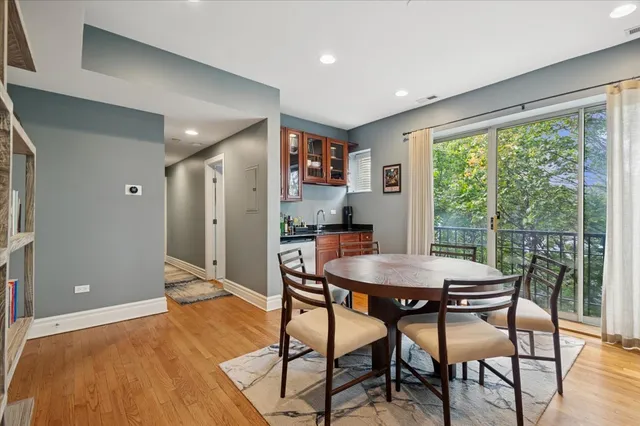 $385,000 | 1265 West Granville Avenue, Unit 3, Chicago, IL 60660